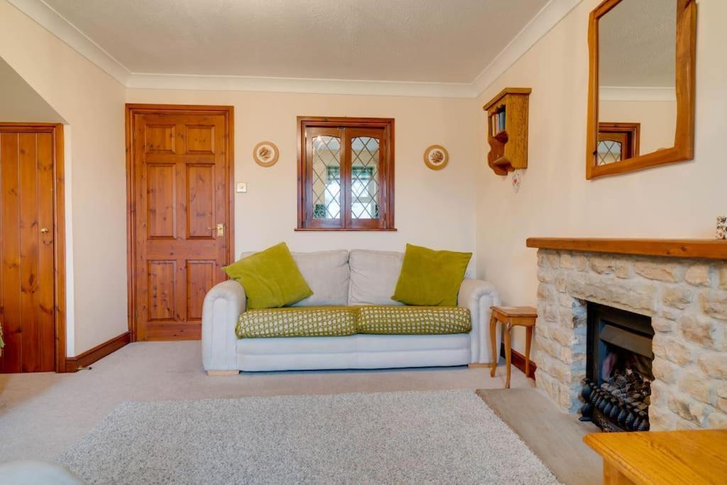 Barley Cottage Whittington  Luaran gambar